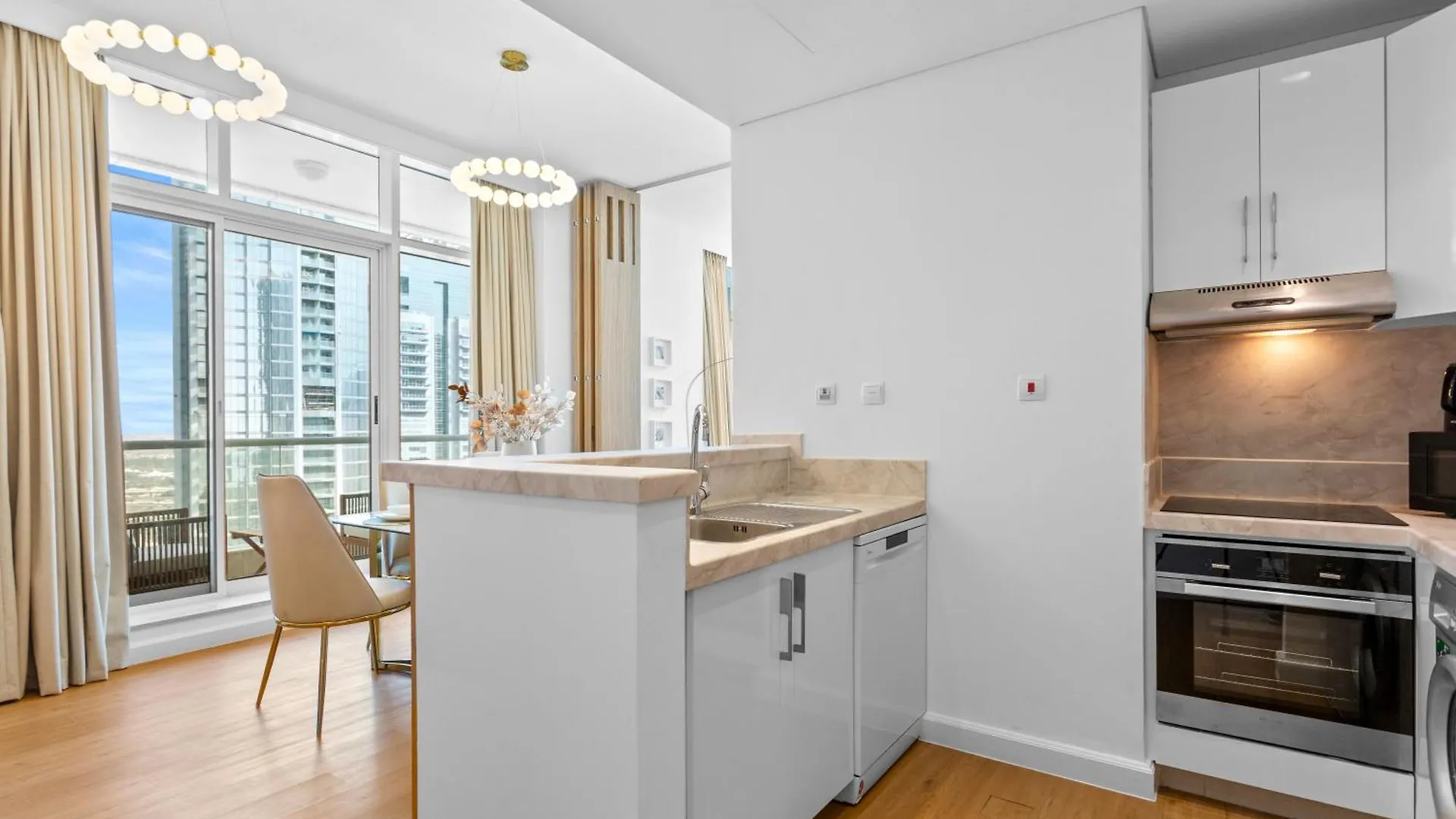 Apartment Upgraded 1 Bedroom In The Heart Of Dubai Marina