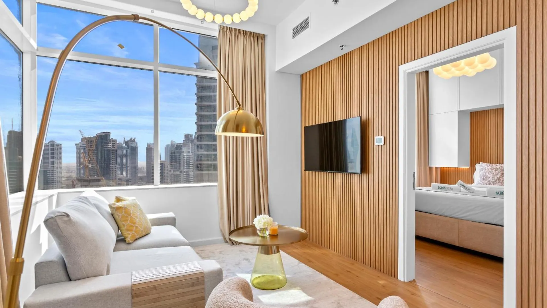 Upgraded 1 Bedroom In The Heart Of Dubai Marina